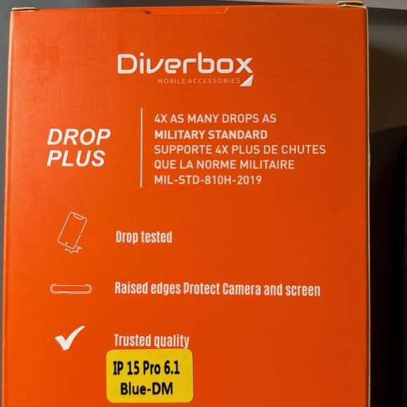 New in box! Diverbox for iPhone 15 case with glass screen protect - Picture 5 of 7
